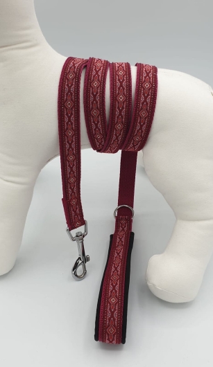 bordeaux-rote Leine mit weicher Handschlaufe